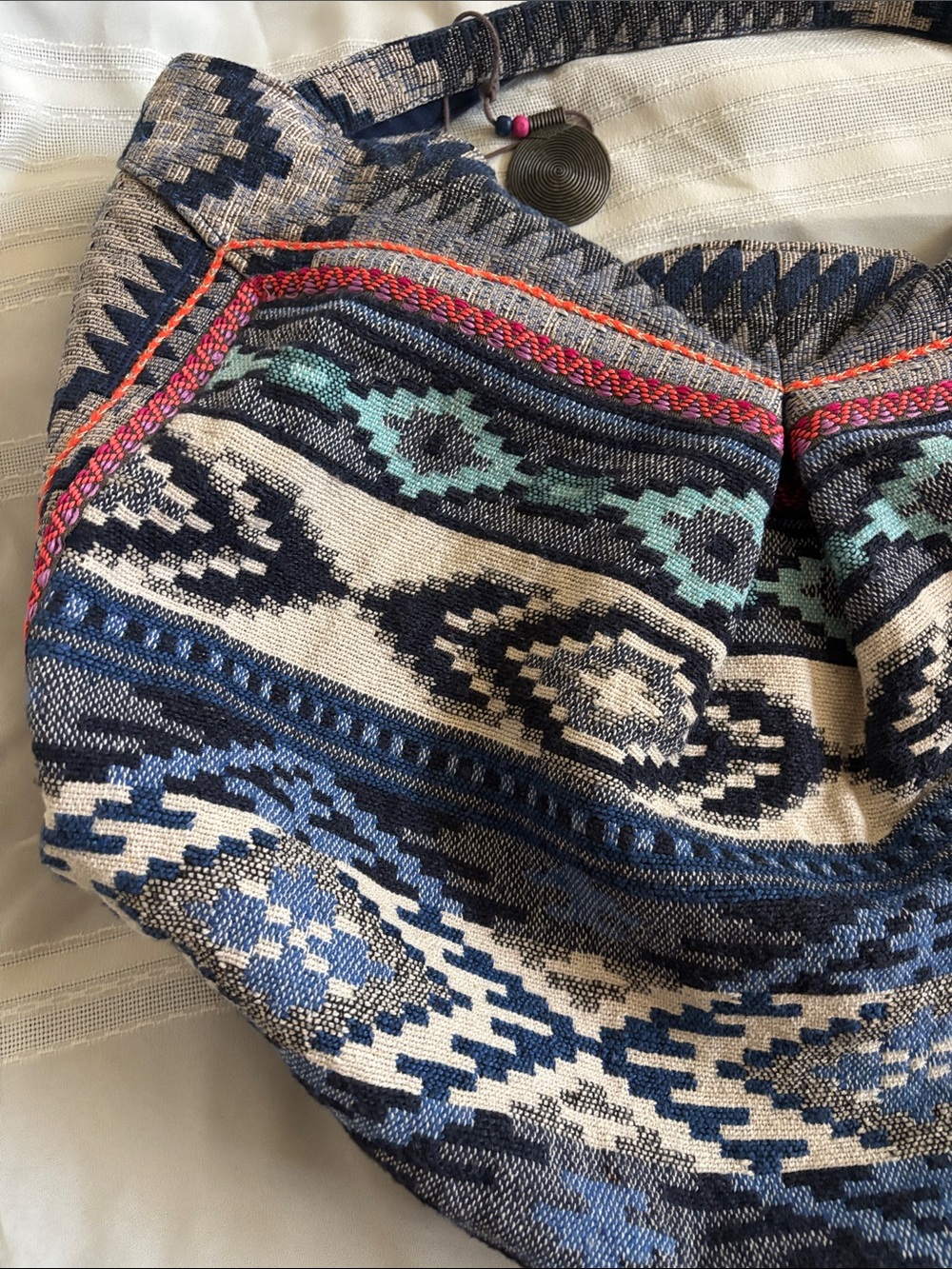 ❤️… Catori Large Boho Aztec Shoulder Travel Bag Navy Cream